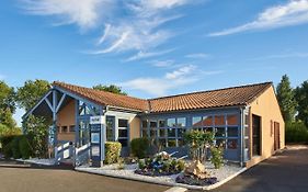 Kyriad Niort - La Creche