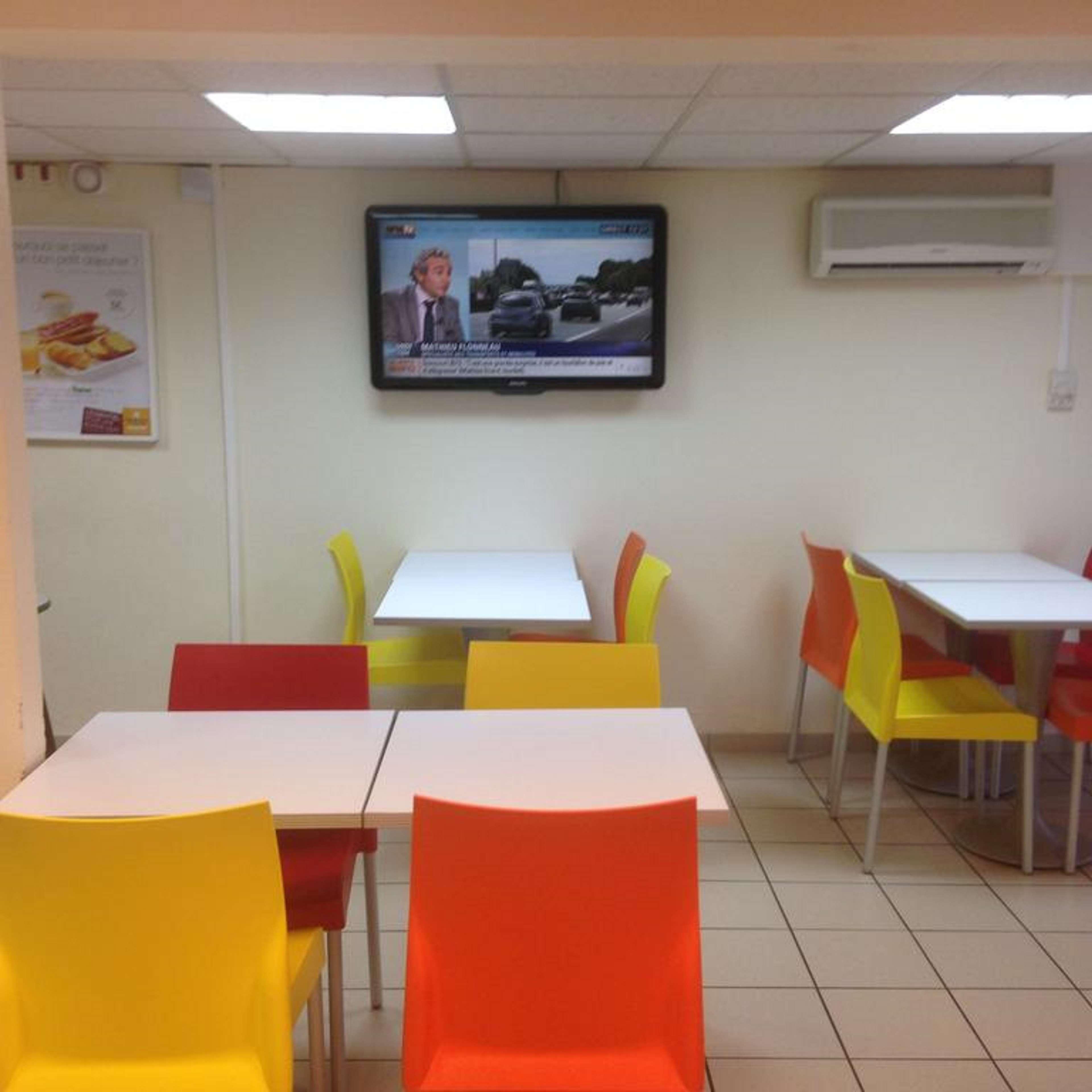 Kyriad Niort - La Creche Exterior photo