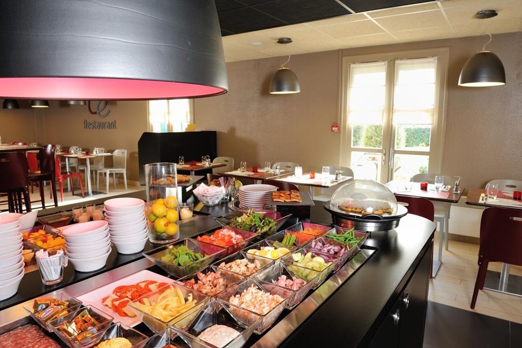 Kyriad Niort - La Creche Restaurant photo